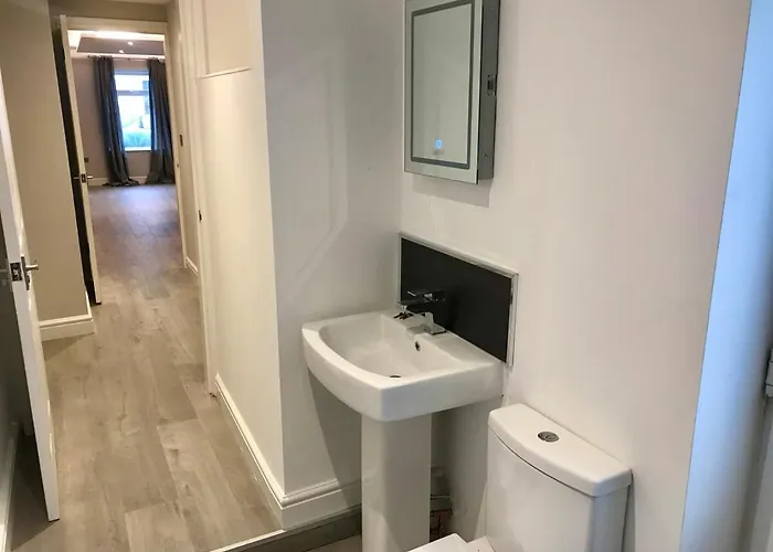 Centre Stylish 1 Bed Flat Apartment *